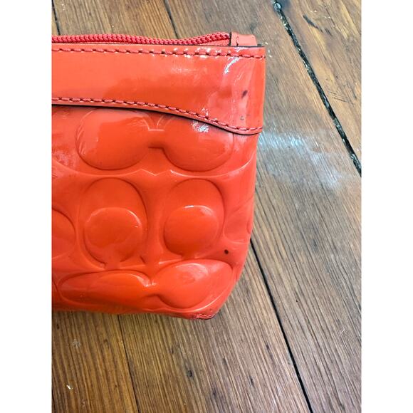 COACH Papaya Bright Orange Quilt Embossed C Wristlet - Picture 4 of 9